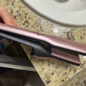 Shark Ceramic Rose Gold Hair Straightener Flat Iron - Attachable to Shark dryer!